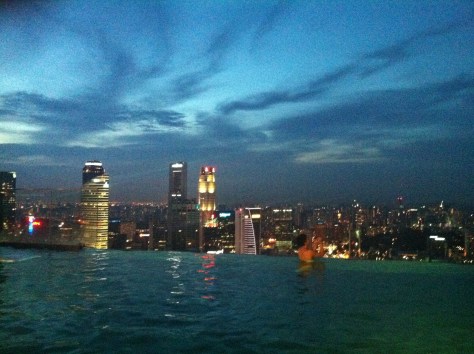 Photo 13-11-16 19 12 32