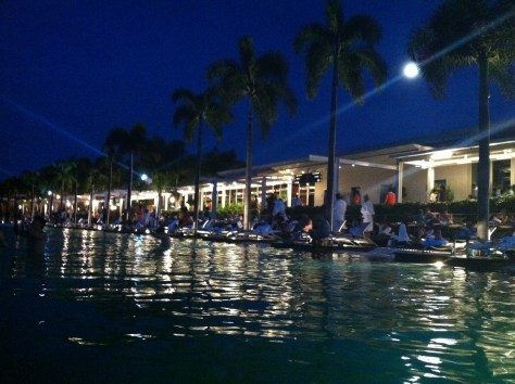 Photo 13-11-16 19 14 01