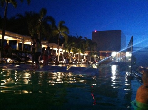 Photo 13-11-16 19 16 18